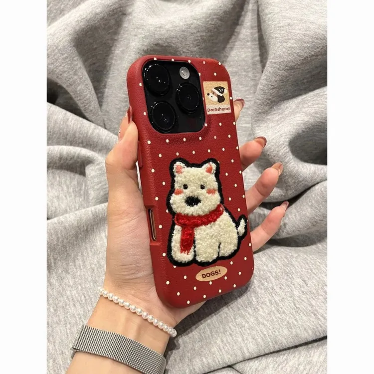 波点刺绣红围巾小狗适用苹果17Promax手机壳VIVO华为OPPO小米17壳