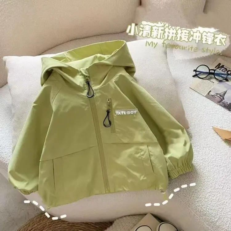 男童冲锋衣宝宝春秋薄款连帽外套儿童春装风衣男女孩户外露营上衣