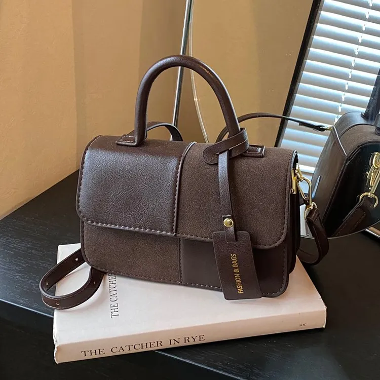 冬季复古手提小包包女2025新款潮小众高级感斜挎包百搭单肩小方包