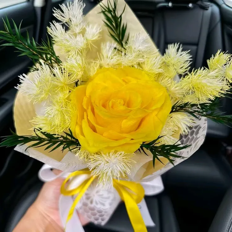 永生花玫瑰迷你小花束高级感十足适合母亲节生日等场合赠送