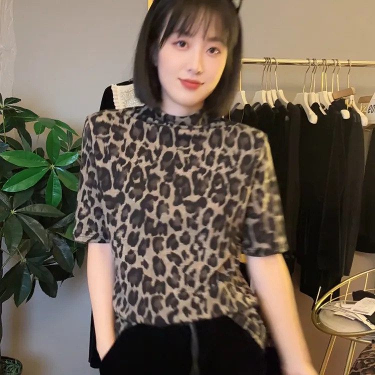 街头风修身型INS风女短袖豹纹T恤时尚显瘦半高领网红