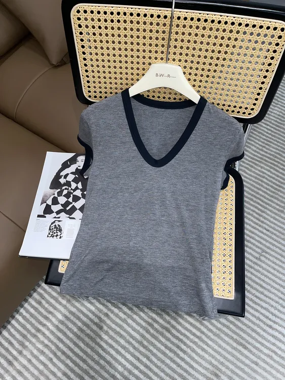 BIG WHITE REMADE“雾都韵律”绵羊毛+莱赛尔拼接圆领T恤D5L470