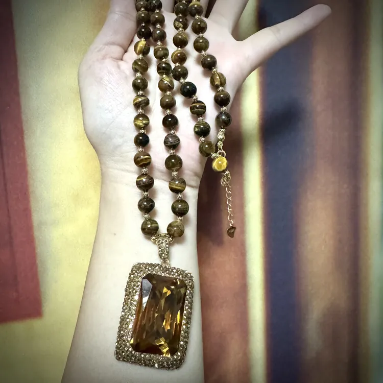 铜合金项链 长款铜合金美拉德变色石方形金色时尚吊坠气质项链