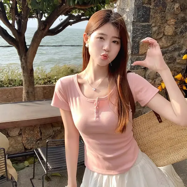 苏三三粉色上衣短袖女款爆款2025新款夏季外穿高级感独特漂亮小衫