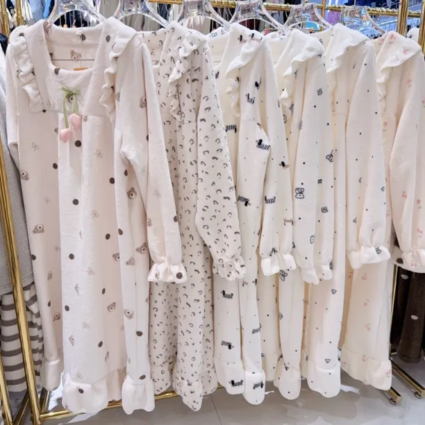 「精灵家」加厚绒加长甜美公主风长袖睡裙