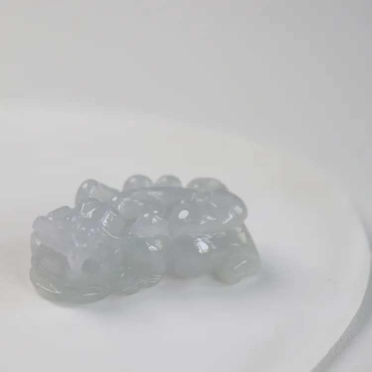 翡翠玉貔貅吊坠翡翠玉石貔貅挂件男女同款百搭款