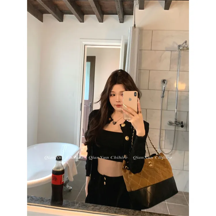 「小巴」夏季时尚气质百搭洋气减龄吊带上衣QXX5TZ6136A