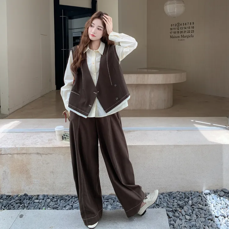一整套ootd穿搭套装女2025秋季新款时尚休闲马甲衬衫阔腿裤三件套