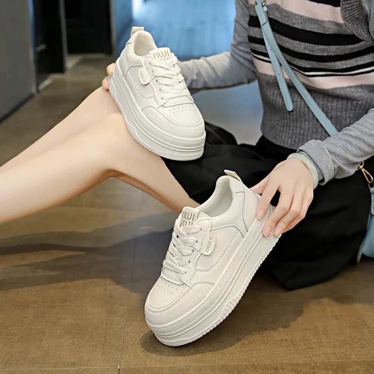 【花本纯】2025秋冬新款真皮休闲板鞋舒适百搭厚底白鞋时尚品牌女鞋