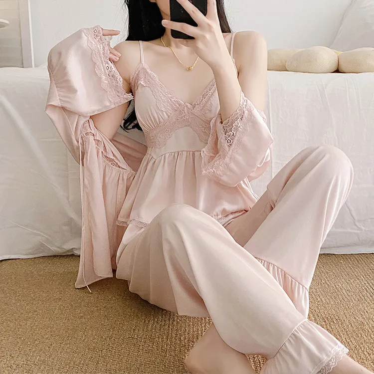 露丝同款春夏薄款冰丝V字领睡衣女高级感三件套可外穿家居服套装