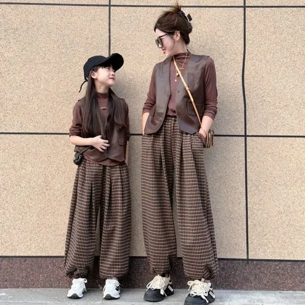 亲子装母女装马甲洋气潮流帅气套马甲+打底衫+格子休闲裤子三件套