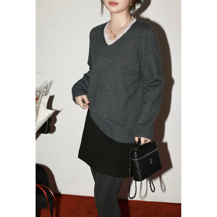 现货大婉酱微胖定制【雾面诗集】蕾丝拼接V领毛衣冬季毛针织衫0433D