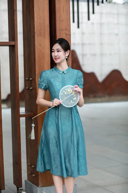 短袖修身夏季新中式连衣裙复古时尚气质中长款女装国风沙丘废土风