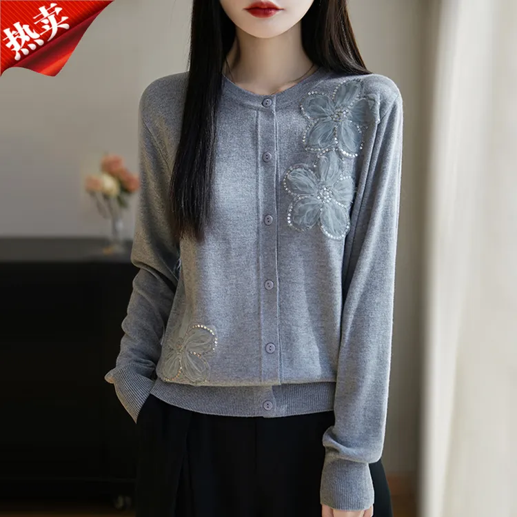 哥弟阿玛施正品重工蕾丝刺绣长袖针织开衫女韩式圆领保暖外搭薄款