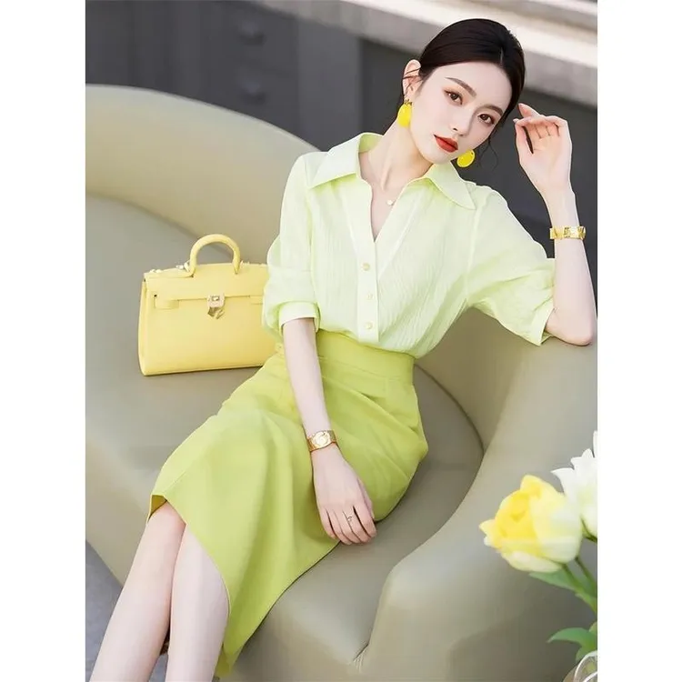 2025春秋新款绿色衬衫半身裙丽景华庭女士高级感套装显瘦洋气女装