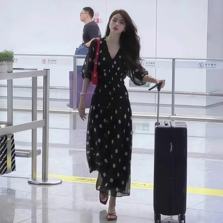 法式收腰黑色v领波点连衣裙子女夏季2025新款慵懒风女装长裙5252