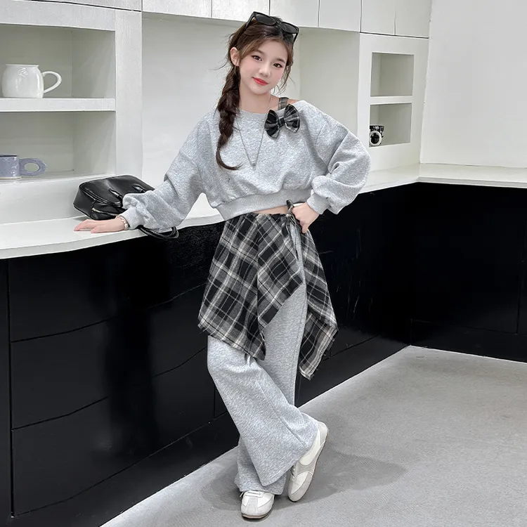 女童秋季2025新款洋气短款库建卫衣中大童休闲屁帘微喇裤时髦套装