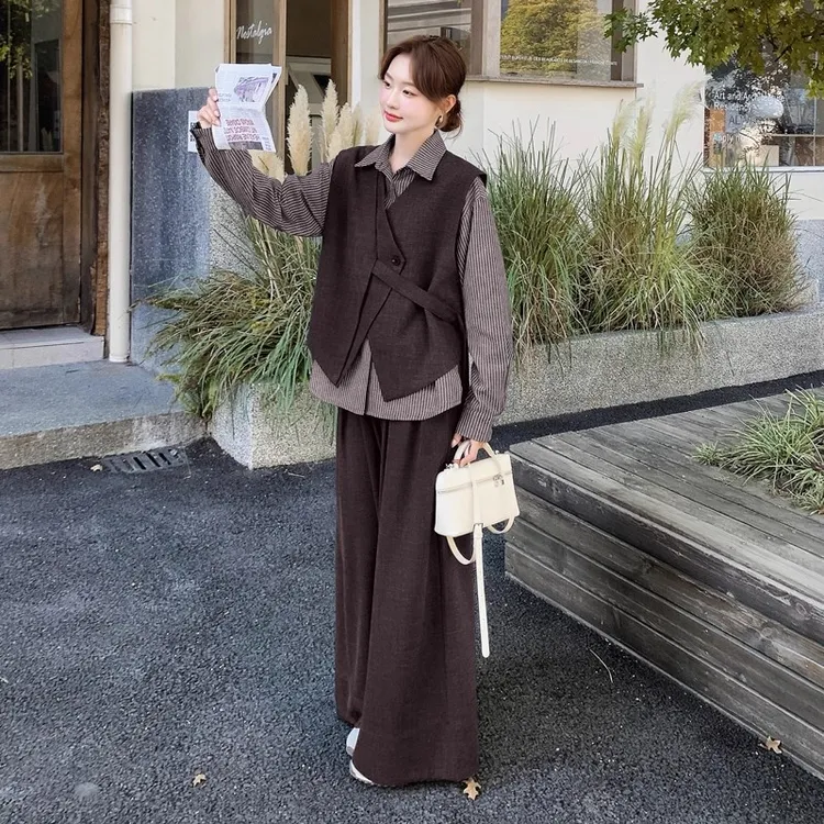 咖色复古老钱风不规则马甲套装女2025秋韩系条纹衬衫阔腿裤三件套