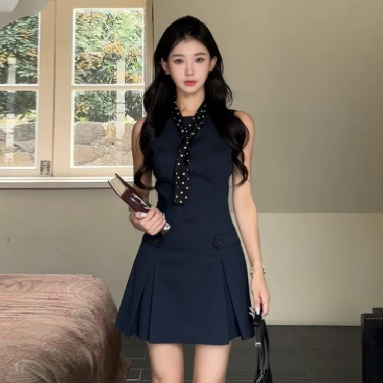 韩系高知感无袖背心连衣裙女夏季通勤穿搭气质收腰显瘦a字短裙子