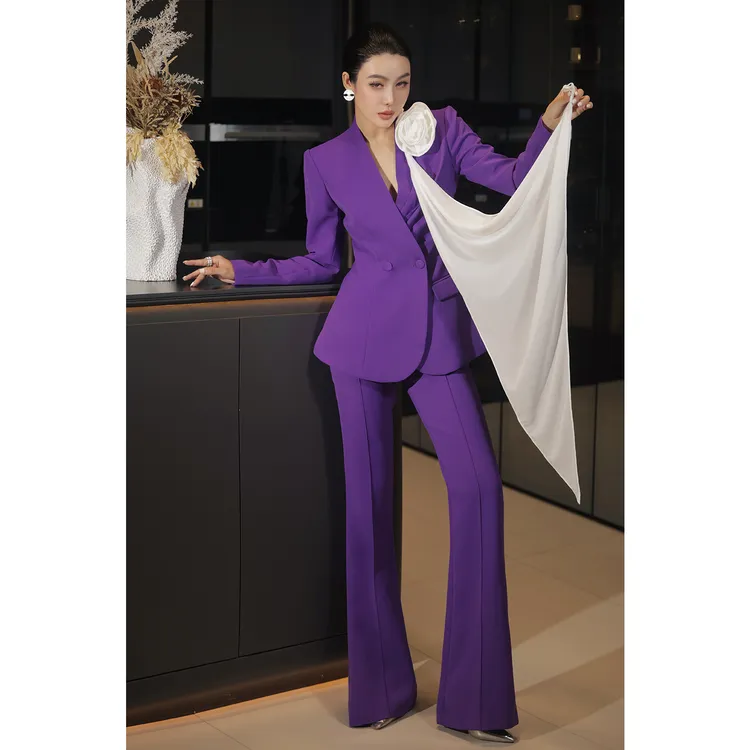 2025秋季新款时尚名媛总裁范花朵飘带设计感西装微喇裤套装两件套