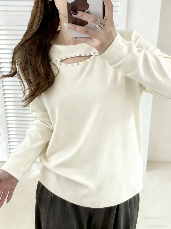 【805】2025秋季新款设计感圆领镂空烫钻长袖针织衫百搭宽松上衣女