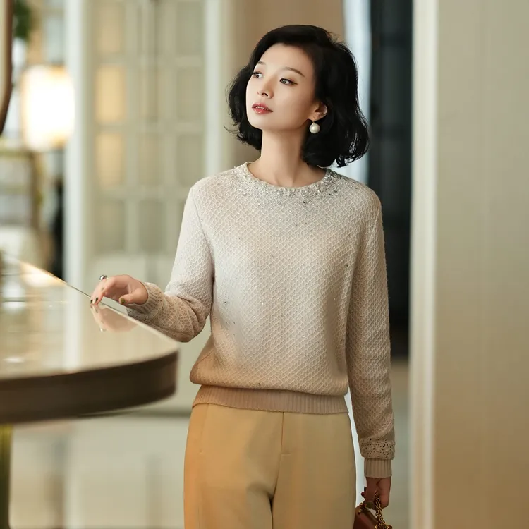 西子/【璀璨之恋】羊绒羊毛重工钉珠圆领灰杏色上衣/MSHY018