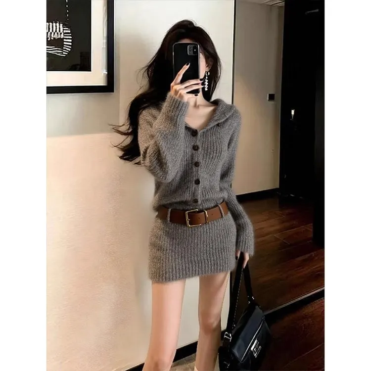 慵懒风灰色针织包臀连衣裙女2025秋冬新款小个子气质收腰毛衣短裙
