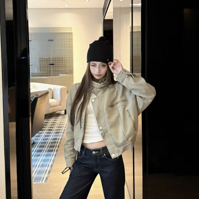 美式辣妹设计感立领长袖短款外套女秋季复古机车服卡其色夹克上衣