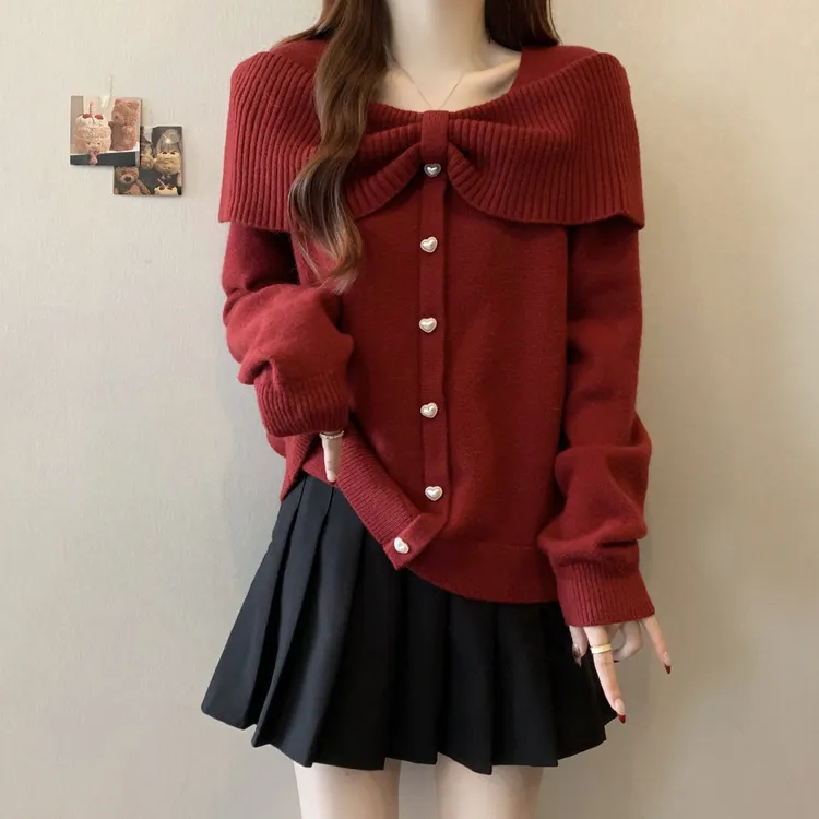 【大码】红色毛衣服饰秋冬大码蝴蝶结洋气方领针织衫爱心扣上衣316