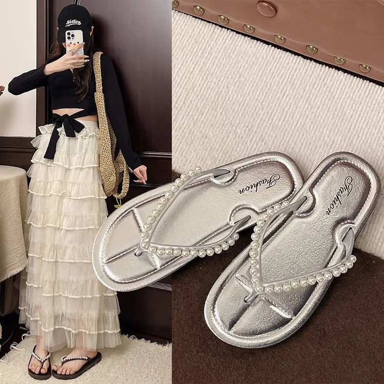 2025人字平底拖鞋女鞋外穿软底时尚百搭珍珠海边沙滩凉拖夏季TJ