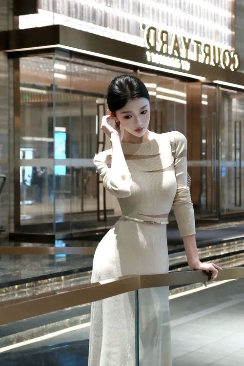 春日部【云织浅光】轻奢优雅百搭温柔氛围感修身长款连衣裙01384