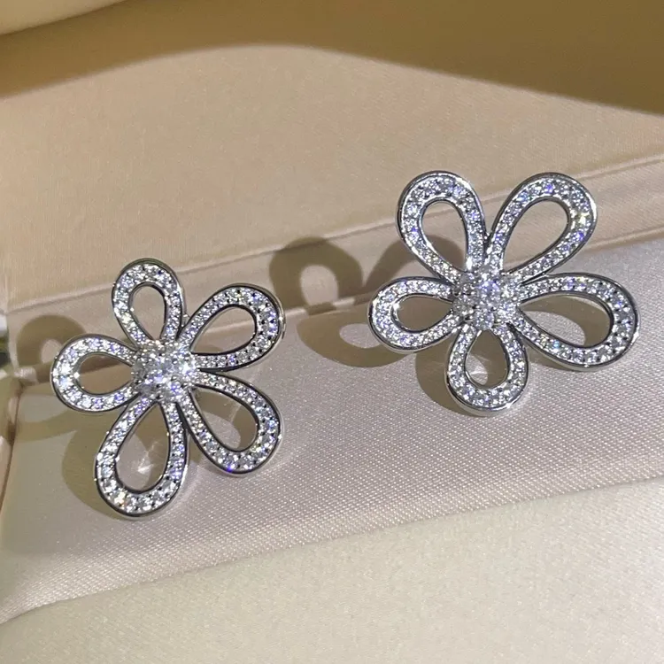 925银耳饰 S925银格桑花大花朵满钻耳钉耳饰气质轻奢氛围感小饰品