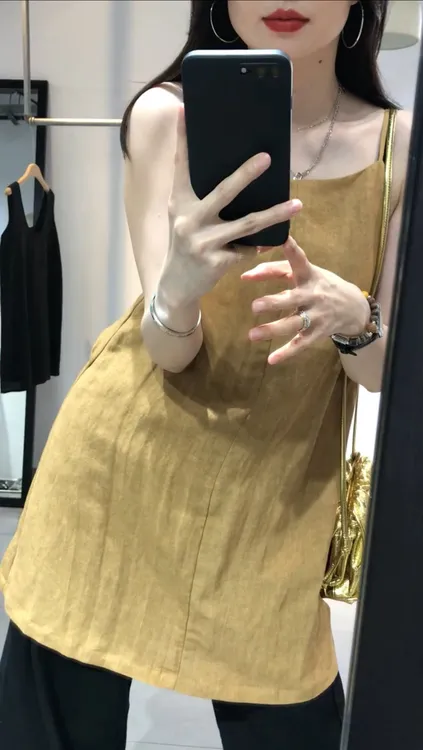 韩版气质v领显瘦度假风设计感吊带背心裙2025夏季新款时尚百搭潮