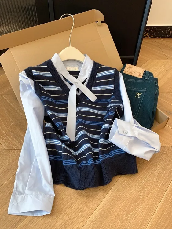学院风韩系轻职假两件条纹针织衬衫女秋季通勤穿搭设计感慵懒上衣