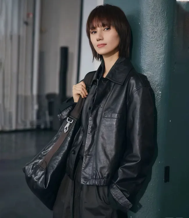 袁泉同款真皮皮衣女短款2025油蜡绵羊皮宽松皮夹克外套51076