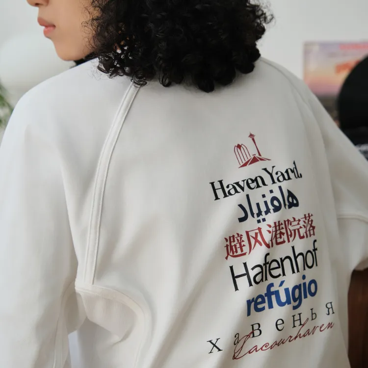 HavenYard 品牌语种印花拼接宽松街头感长tee