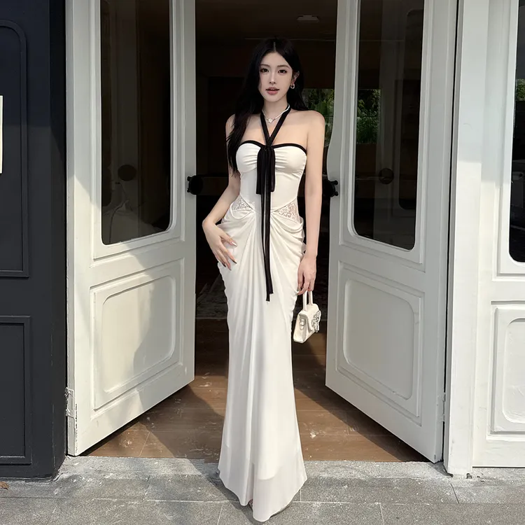 KaDaiShan 女神气质白色挂脖抹胸连衣裙镂空蕾丝纯欲性感礼服长裙