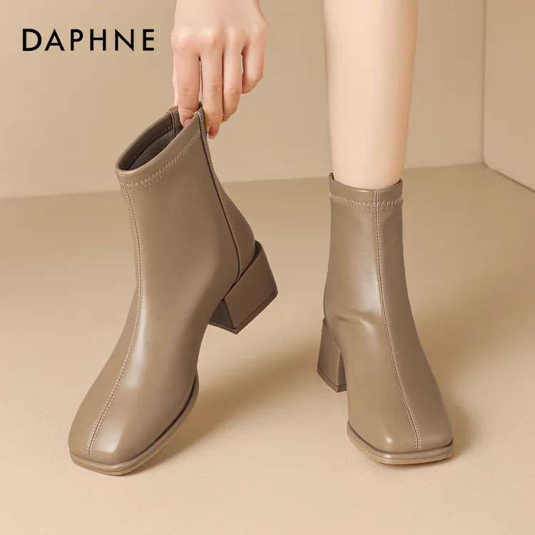 Daphne/达芙妮中跟小短靴女2024年秋季新款方头时装靴粗跟瘦瘦靴