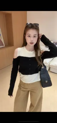 （黑调幻想）2025秋季新款露肩ins显瘦针织女百搭气质上衣
