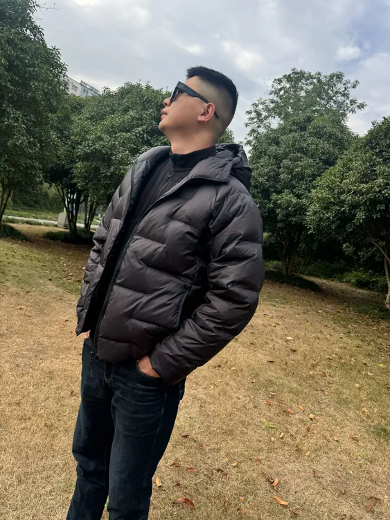 男士时尚加厚保暖轻量化连帽防风新国标90白鸭绒羽绒服男款