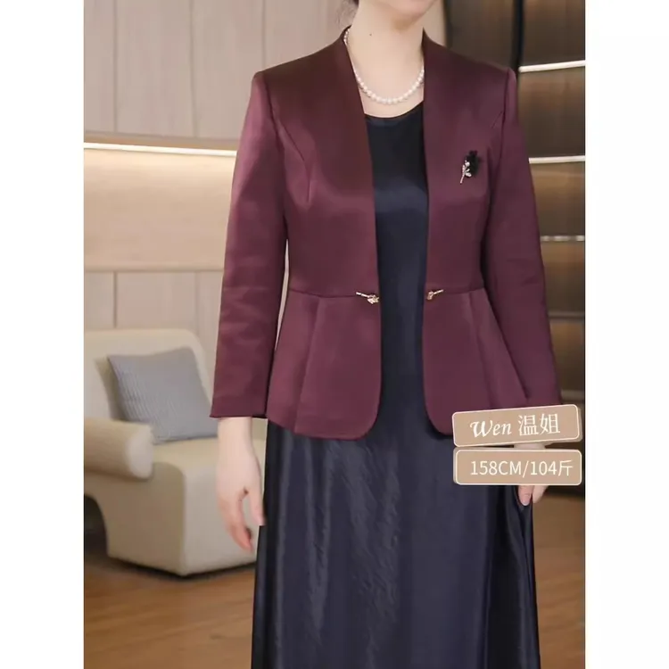 妈妈春秋装套装裙2025新款西装外套中老年女装气质两件套裙子