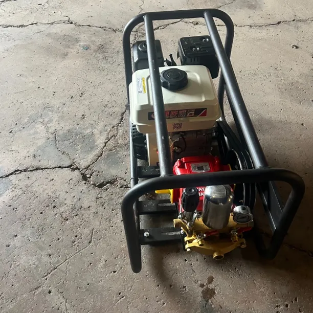 重庆汽油打药机高压四冲程新款强力园林喷雾打药机农用