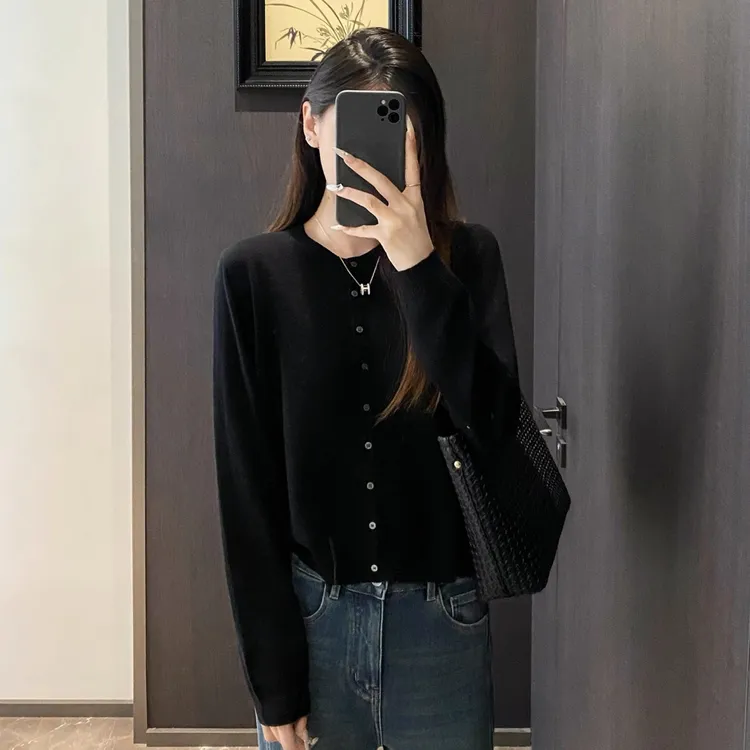 小银扣开衫」推荐必入！简约显瘦黑色百搭针织开衫女秋季 25新