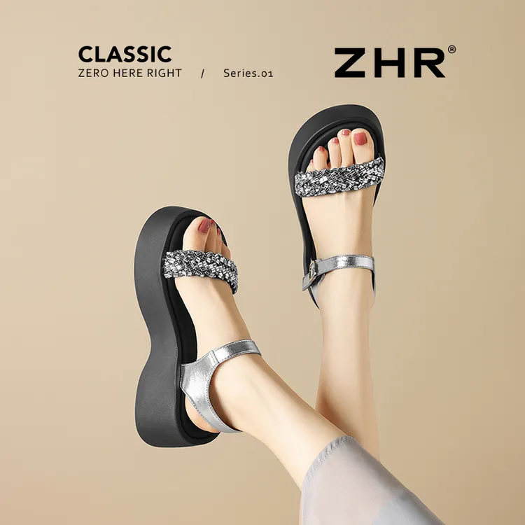 ZHR/则则厚底水钻凉鞋修面一字带凉拖鞋外穿增高显瘦日系沙滩鞋女