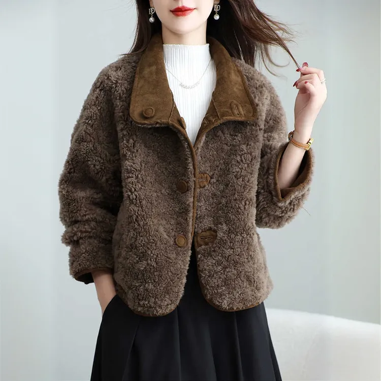两面穿羊羔毛皮毛一体皮草外套女短款2025秋冬新款羊剪绒大衣保暖