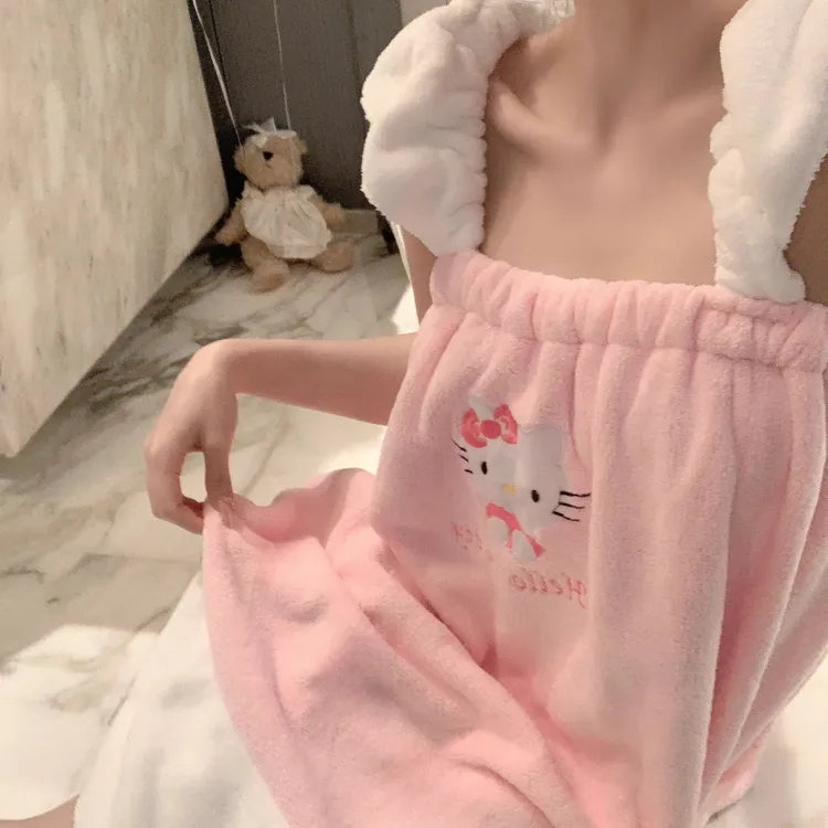 ins少女心可爱吊带浴裙女日系HelloKitty双肩带毛绒浴巾洗澡浴袍