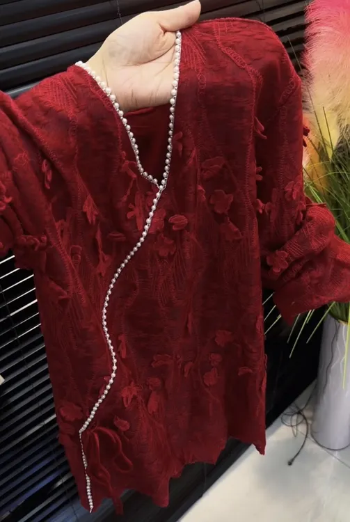 大码红色钩花设计感V领上衣女2026春季新款时尚潮流气质高级时髦
