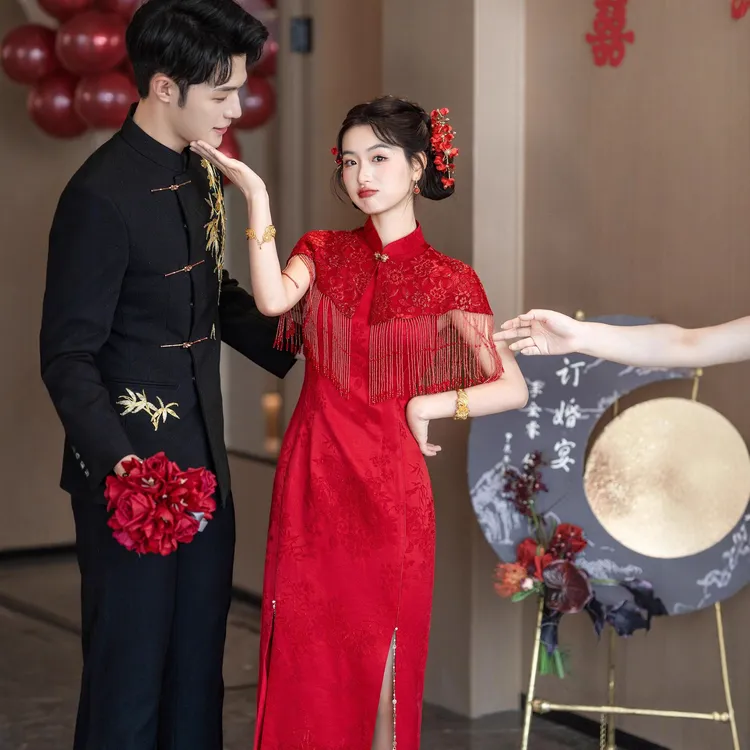 2025新新中式新娘敬酒服酒红色旗袍款大气结婚订婚礼服轻奢刺绣敬