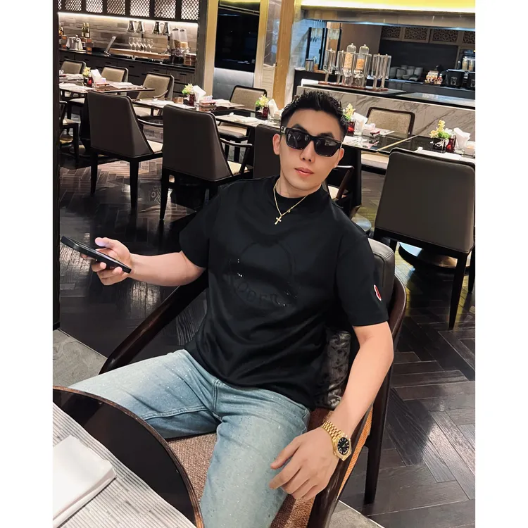 【奥钻玛雅】25春夏立体奥钻闪亮小标宽松版型短袖T恤男士时尚网红