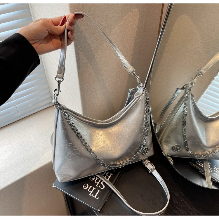 2025新款软皮韩版时尚腋下单肩休闲百搭女士包包洋气网红斜挎包